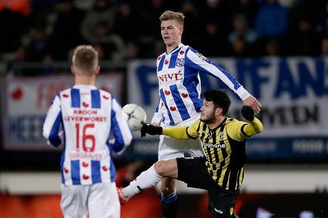 改编自同名 改编自同名